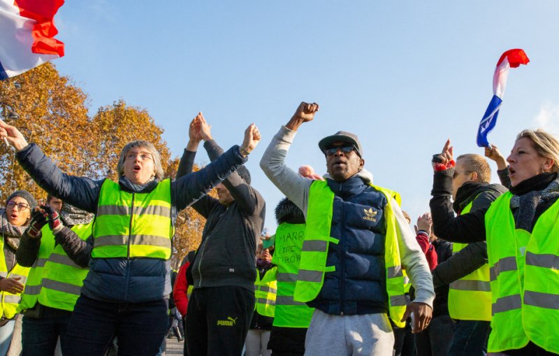 Lire la suite à propos de l’article Prix du carburant, coût de la vie… A Marseille, les gilets jaunes signent leur retour sur le Vieux-Port ce samedi